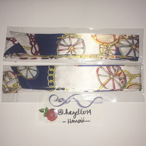 Twilly & Macaroon Keychain - Picture 2 of 5